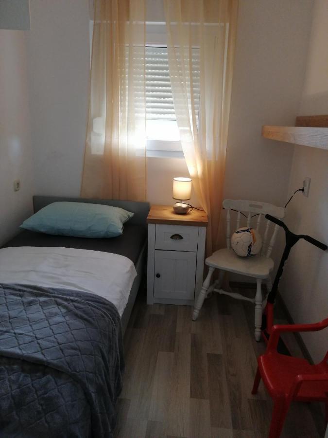 Apartments Lanterna Razanac Bagian luar foto